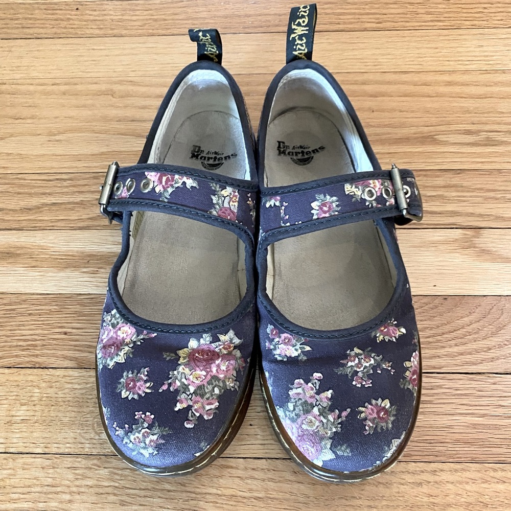 NYE Sale!! Dr. Martens purple floral canvas size UK 5